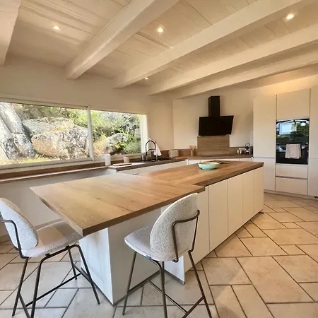 4-bedroom With Pool And Sea View Villa Porto-Vecchio (Corsica)